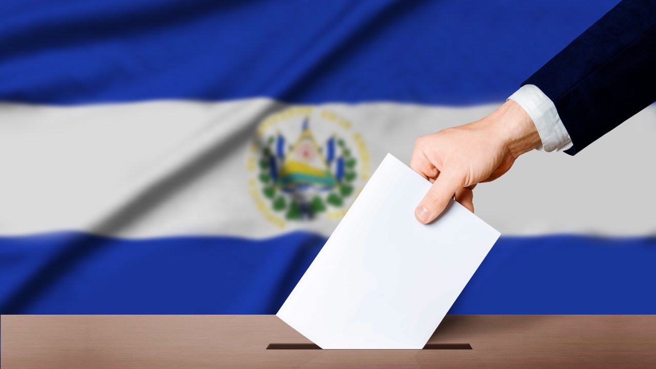 El camino hacia la reelección: el andamiaje legal de Nayib Bukele