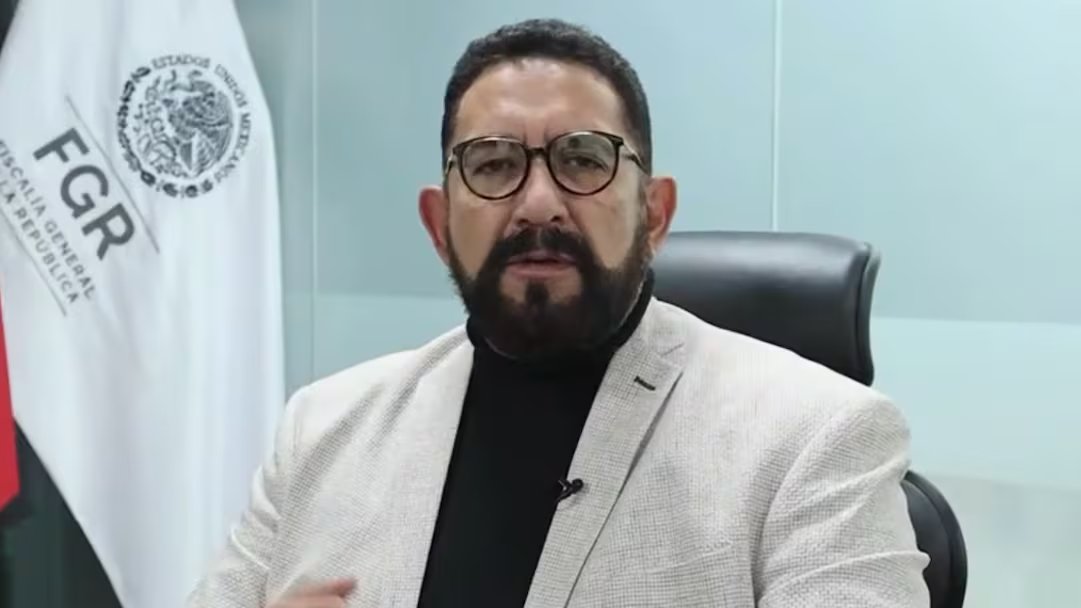 Ulises Lara renuncia a la FGR en medio de tensión por caso 'El Mayo'