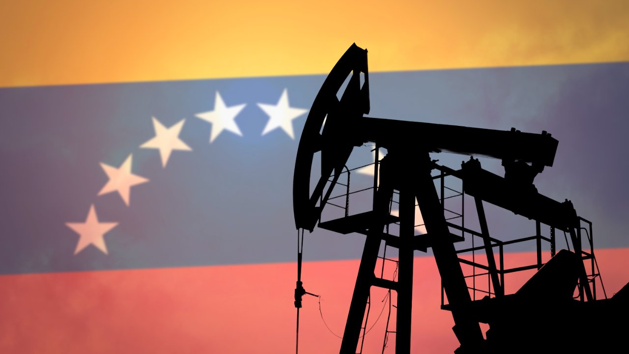 EU controla el crudo venezolano pero el dinero no llega a Caracas