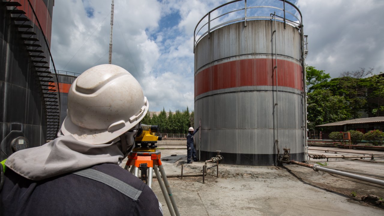 Hallan refinería clandestina en Reynosa con botín millonario