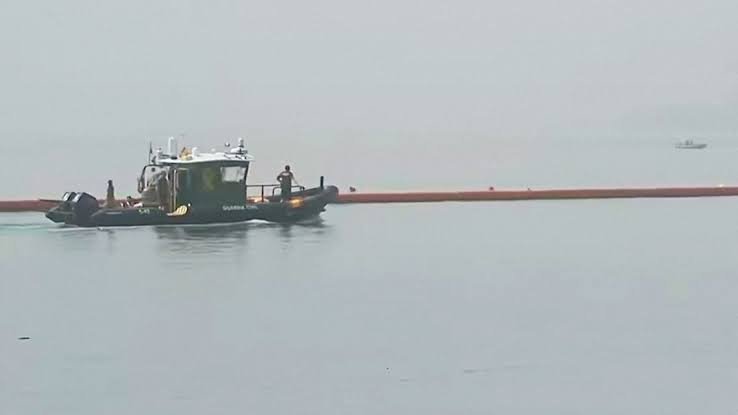 España instala barrera flotante en Ceuta tras crisis migratoria