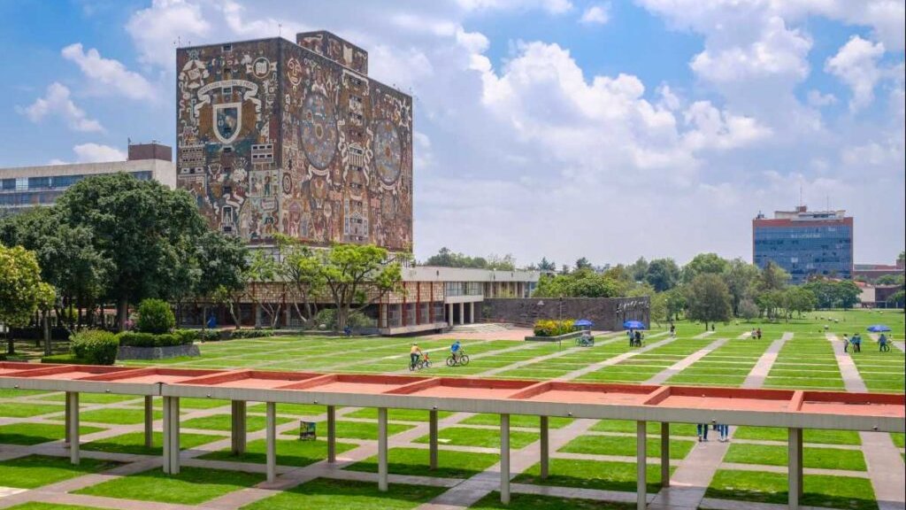 Juez desecha amparo contra examen de la UNAM