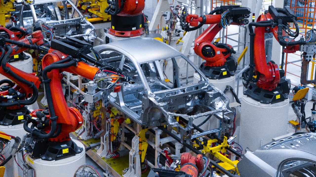 Automotrices apuestan por robots humanoides en sus fábricas