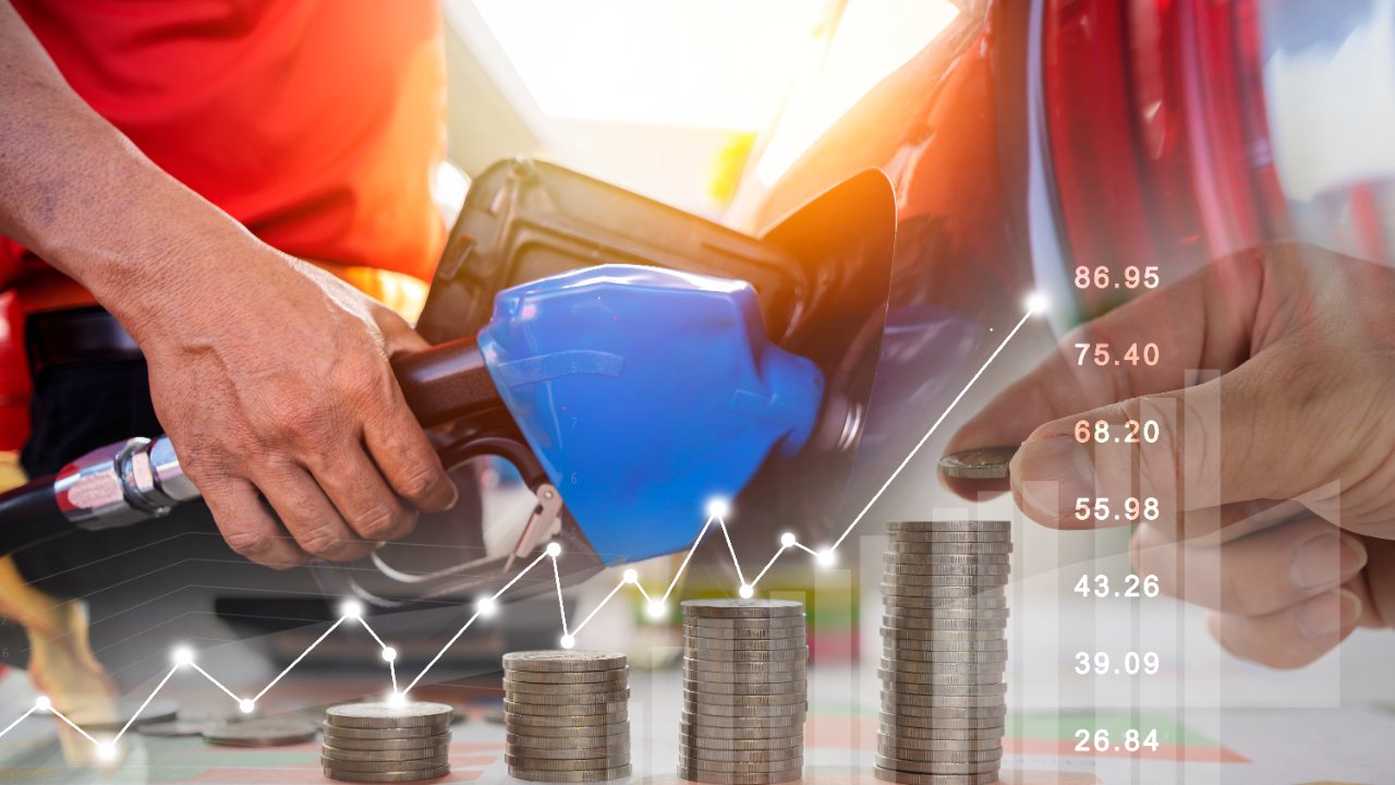 Gasolina más cara: Hacienda recorta el subsidio y pagarás más de un peso extra por litro