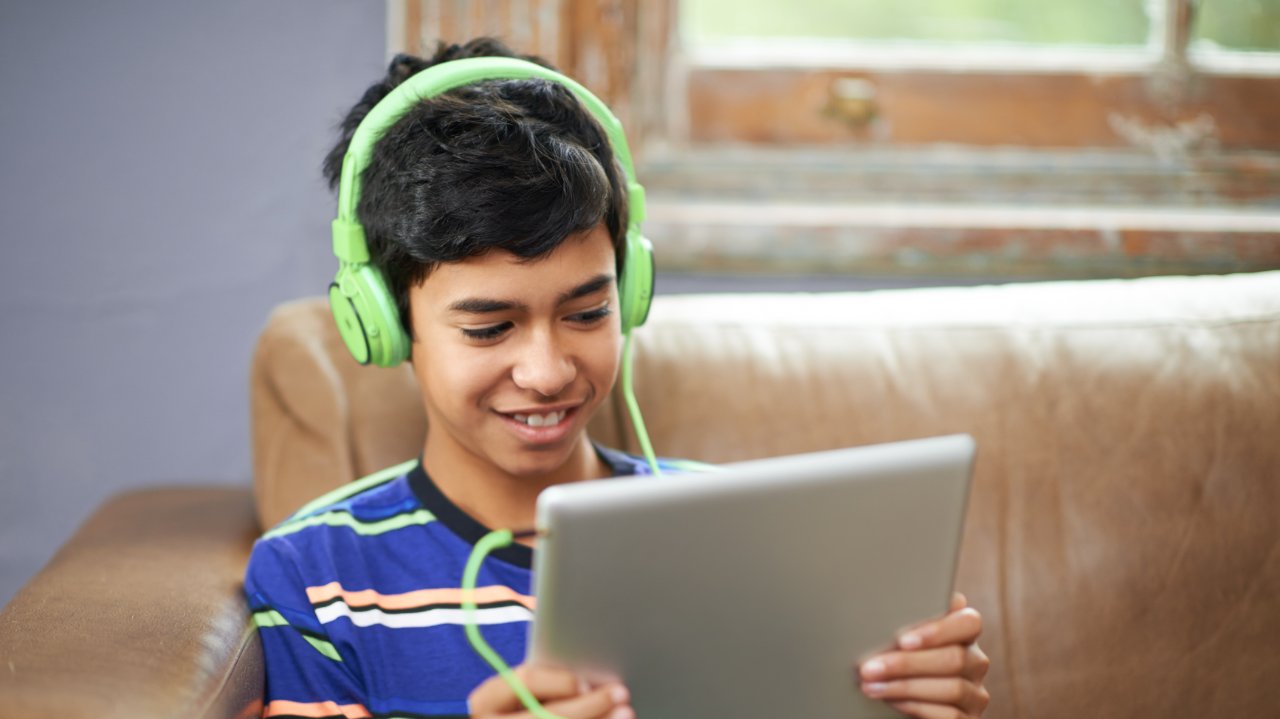 El 85% de los niños en México vive enganchado a internet