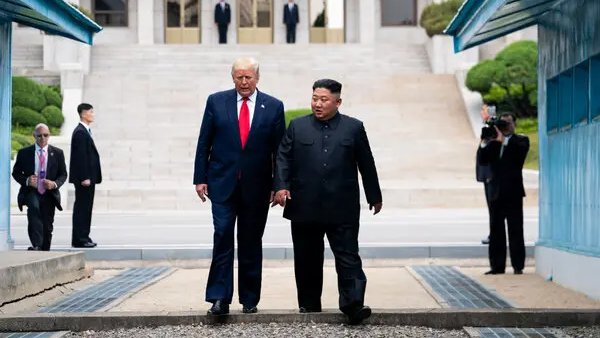 Trump busca nueva cumbre con Kim y revela arsenal nuclear norcoreano