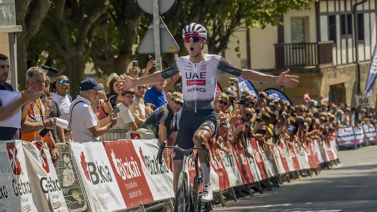 Isaac del Toro hace historia al ganar el Tour de Alemania
