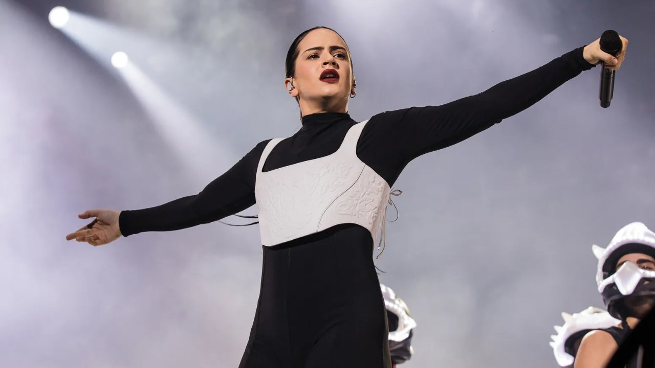 Rosalía conquista México: una colisión de flamenco, trap y ballet