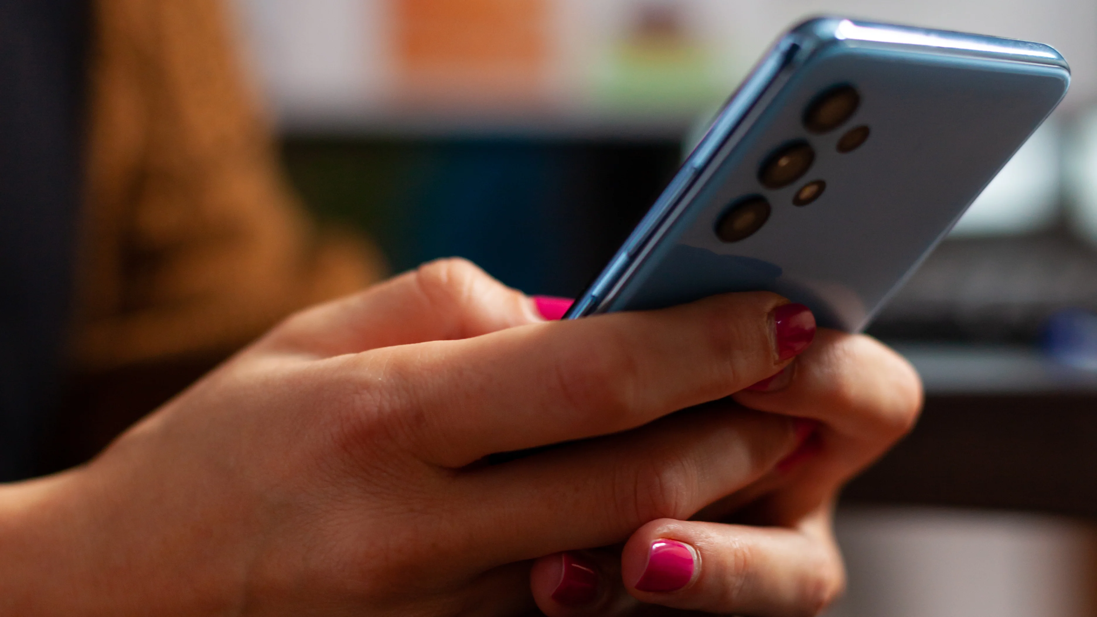 ¿Recibiste un aviso de tu telefónica? El nuevo plan de la CRT para forzar el registro